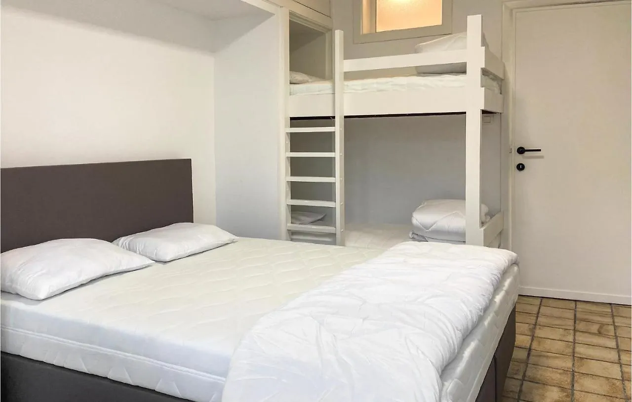 Beautiful Apartment In Westende With Kitchen 米德尔克尔克