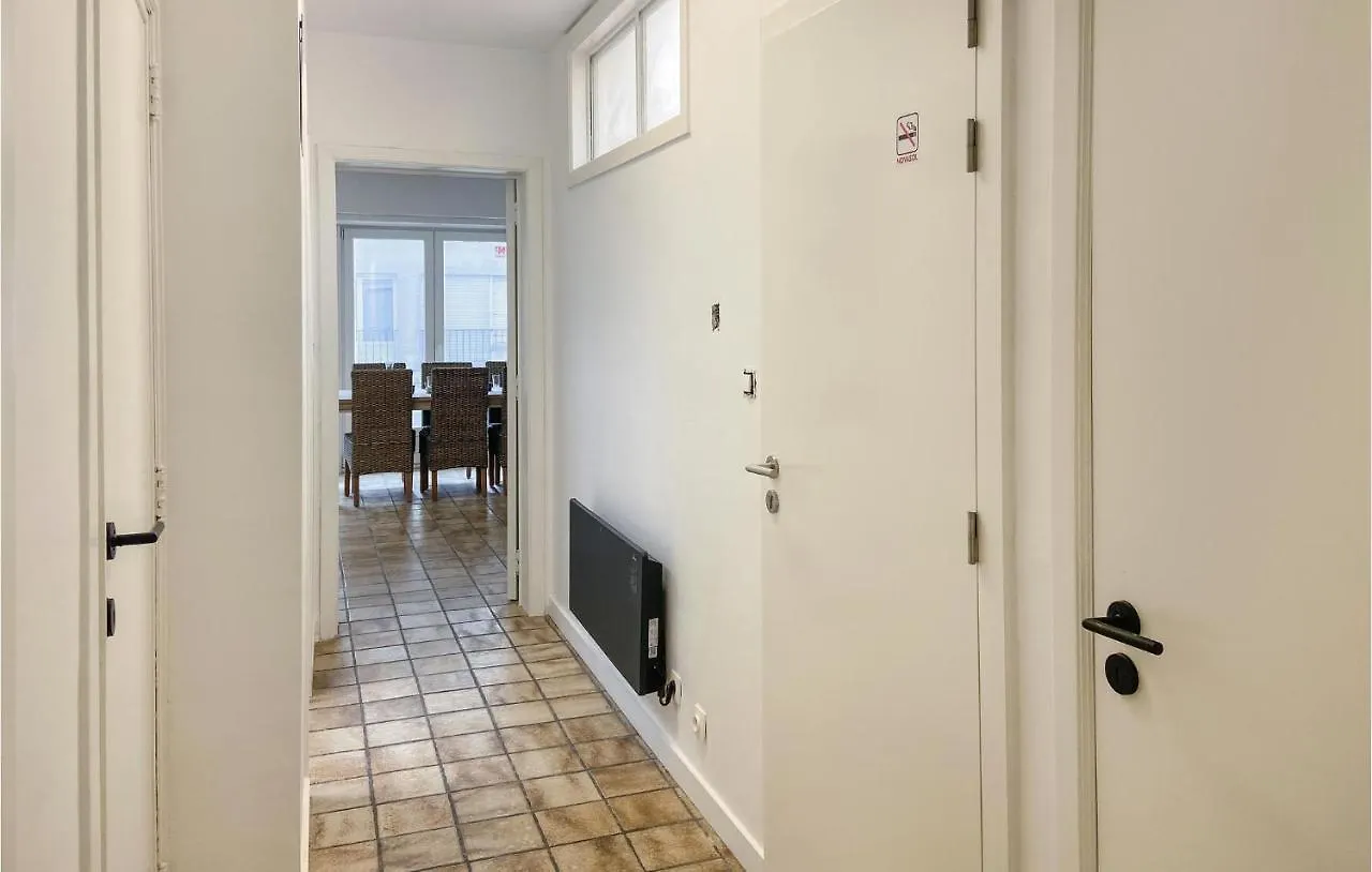 Beautiful Apartment In Westende With Kitchen 米德尔克尔克